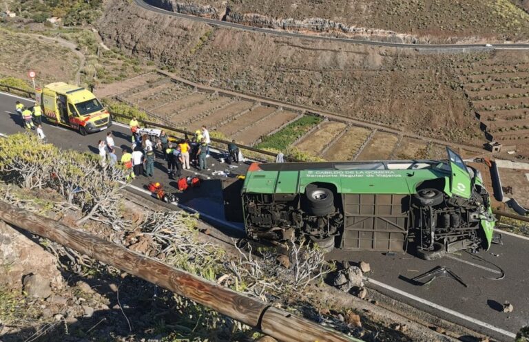Fallece una mujer de 73 años en el vuelco de una guagua en La Gomera