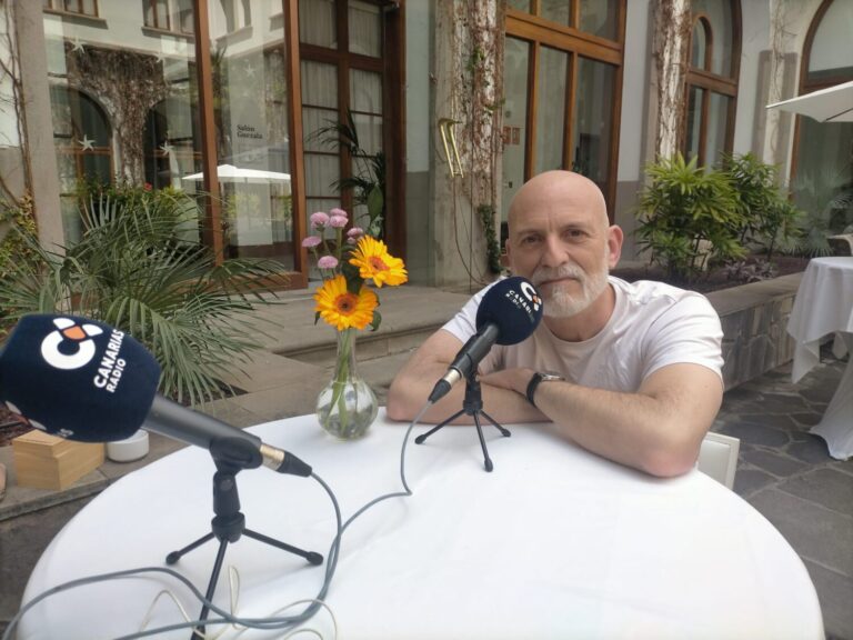 Despierta con ‘Tiempo de alisios’: Debate, música, literatura y más