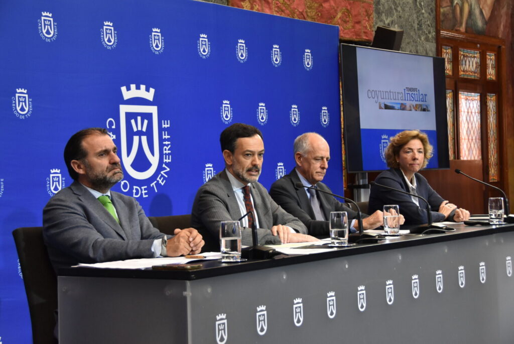 Rueda de prensa para informar de la coyuntura económica de Tenerife. Imagen Cabildo de Tenerife
