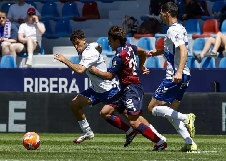 1-1 | Un gol en el tiempo de prolongación deja al CD Tenerife sin la victoria frente al Levante