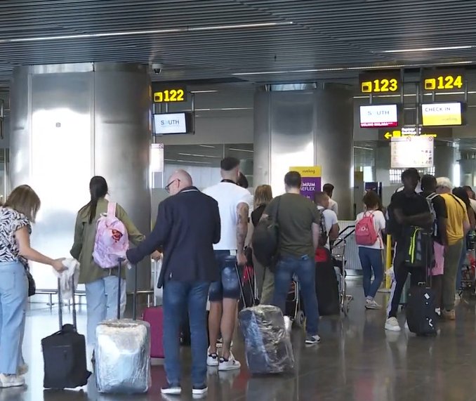 Los aeropuertos de Canarias registran 4,7 millones de pasajeros en agosto. RTVC.