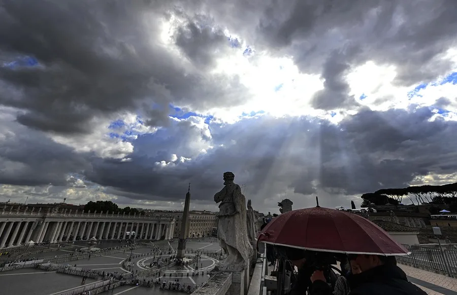 Segundo día del cónclave
