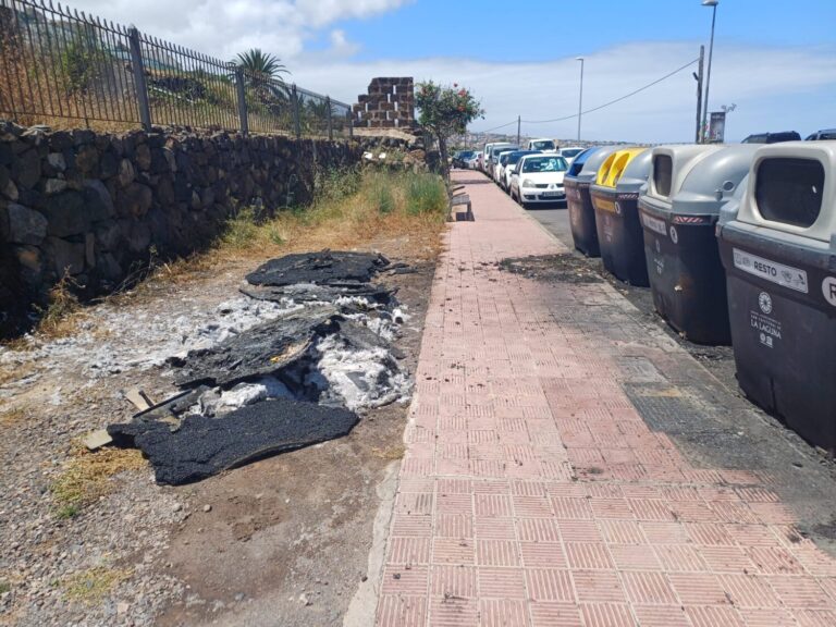 La quema de contenedores ha costado cerca de 50.000 euros a La Laguna en los últimos dos años