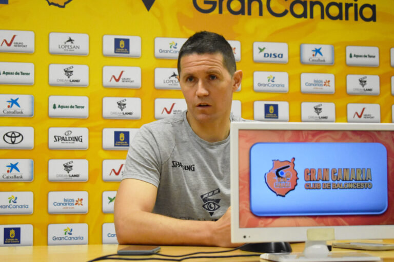 Jaka Lakovic pide a sus jugadores intensidad física y competitiva ante el Hiopos Lleida