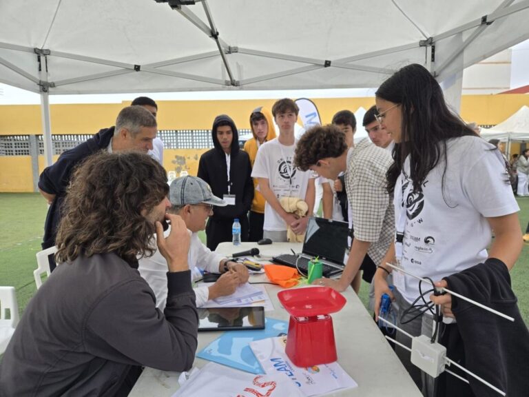El IES Tablero I Aguañac representará a Canarias en el CanSat Spain 2025