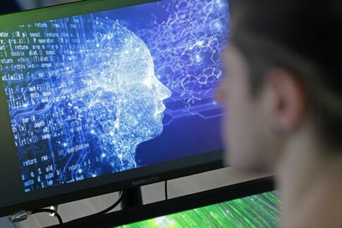 El Consejo de Ministros aprueba la ley para limitar el uso de la inteligencia artificial