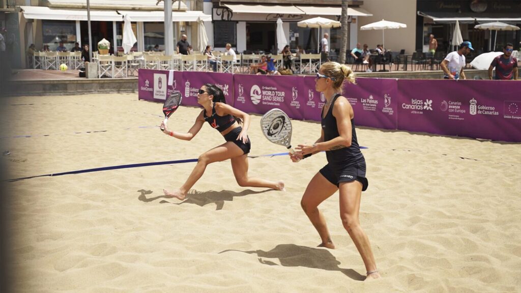 Comienza el Sand Series Classic ITF BeachTennis Gran Canaria 2025, el mejor tenis playa del mundo. Imagen de la primera jornada del Sand Series Classic ITF BeachTennis Gran Canaria/ Media Press Global.