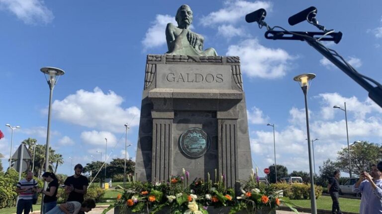 Las Palmas celebra el 182 aniversario del nacimiento de Galdós con una ruta teatralizada