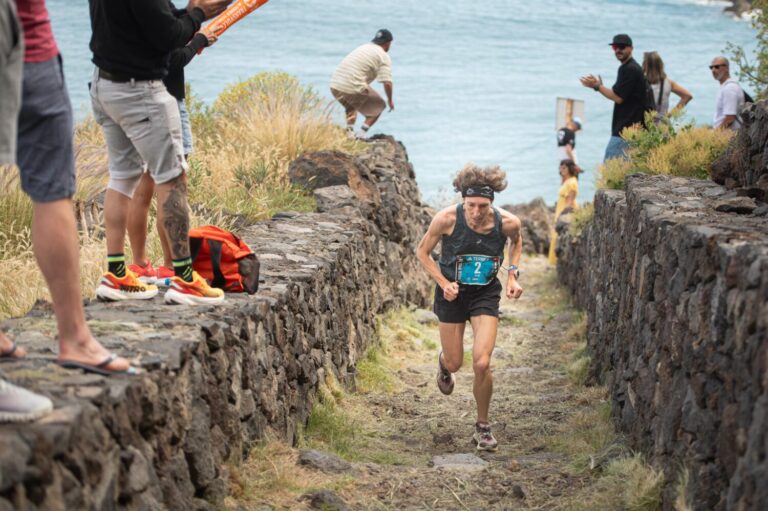 Luca del Pero y Maude Mathys brillan en la Vertical de la Transvulcania