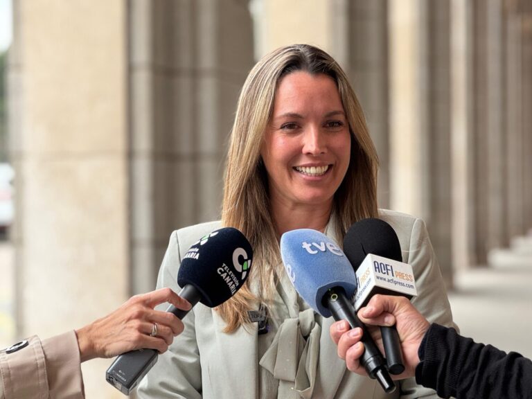 Fernández pide seguridad jurídica y anticipos claros para la gratuidad del transporte público