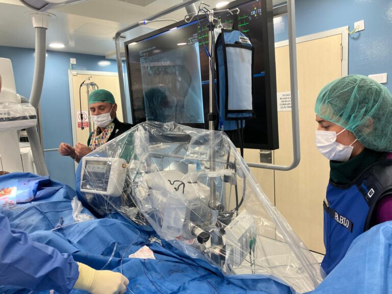 El Hospital Doctor José Molina Orosa incorpora una nueva técnica en Hemodinámica