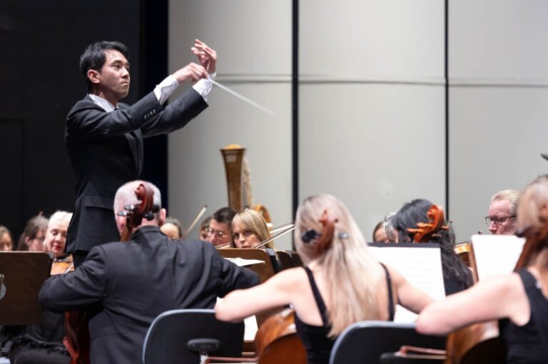 La Sinfónica de Tenerife acoge nuevos lenguajes con obras de Haydn, Smetana, Piazzolla y Brahms