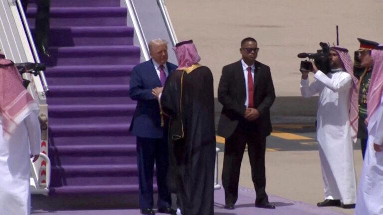 Trump llega a Arabia Saudí, primera parada de su gira por Oriente Próximo