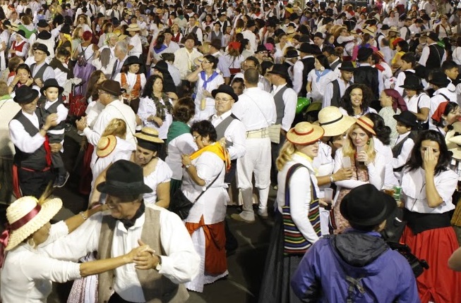 El Baile de Taifas de Agüimes será uno de los protagonistas del Mes de Canarias 2025, dedicado a los mayores de las islas.