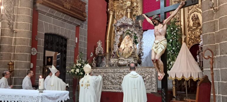 Cortes de carreteras por la Bajada de la Virgen del Pino