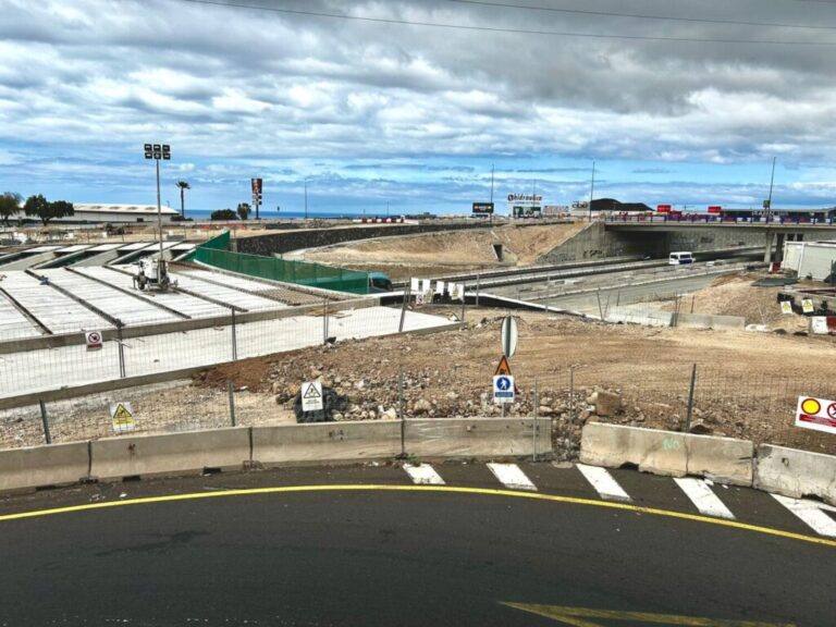 Desvíos en la TF-1 para continuar con los trabajos de ejecución del tercer carril