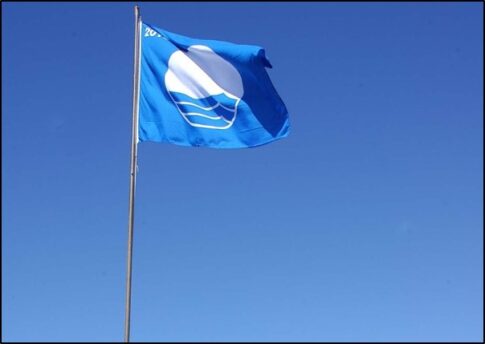 52 playas canarias logran la bandera azul