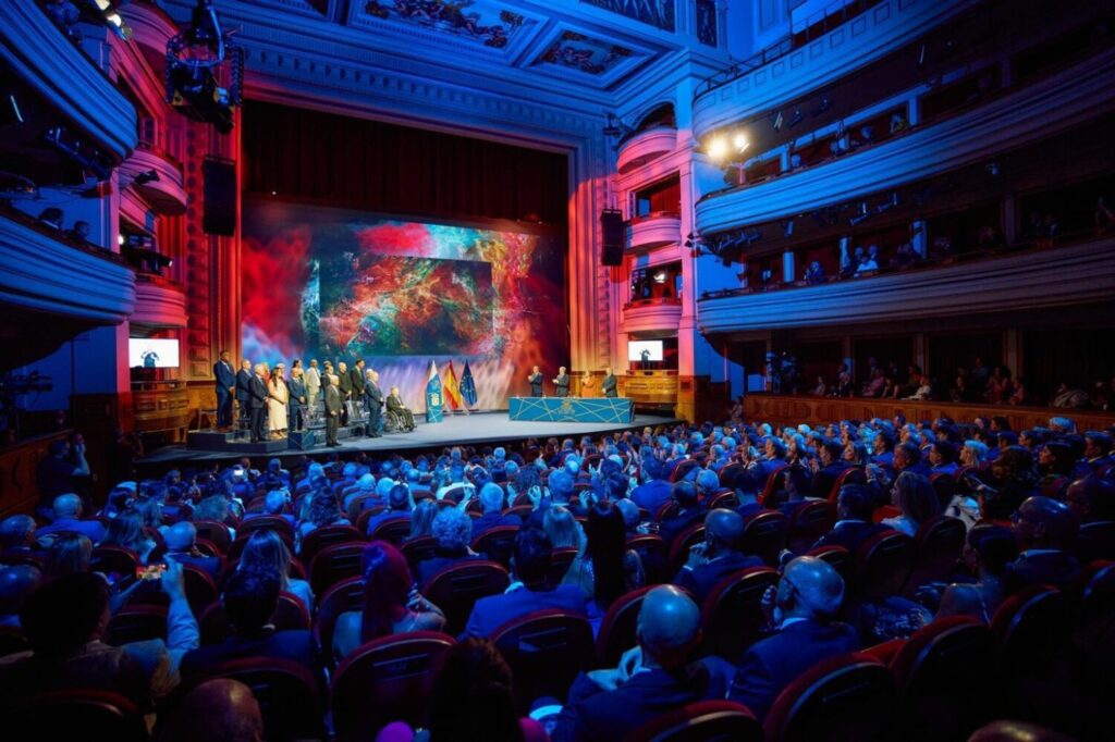 Gala de los Premios y Medallas de Oro de Canarias