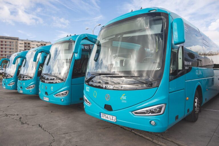 El transporte de guaguas se refuerza para la Bajada de la Virgen del Pino 2025