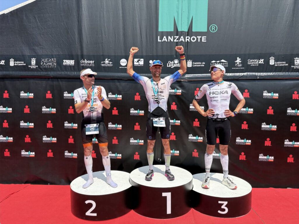 Dylan Magnien y Lucy Charles-Barclay, ganadores del Ironman Lanzarote 2025