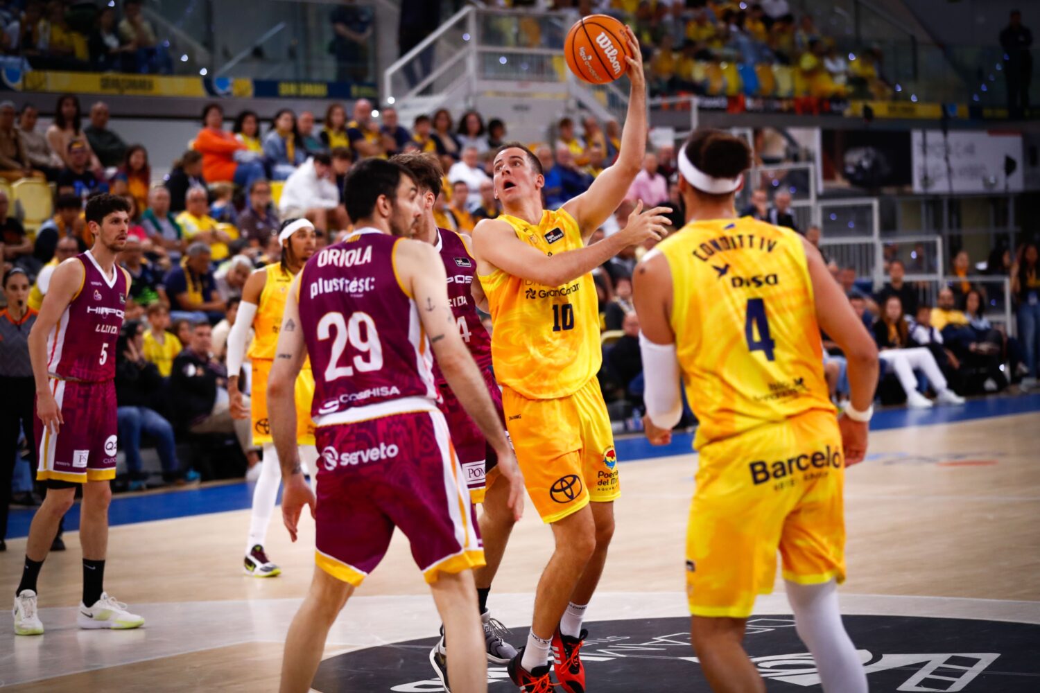 Una de las jugadas del partido que enfrentó al Dreamland Gran Canaria y el Hiopos Lleida / Dreamland Gran Canaria