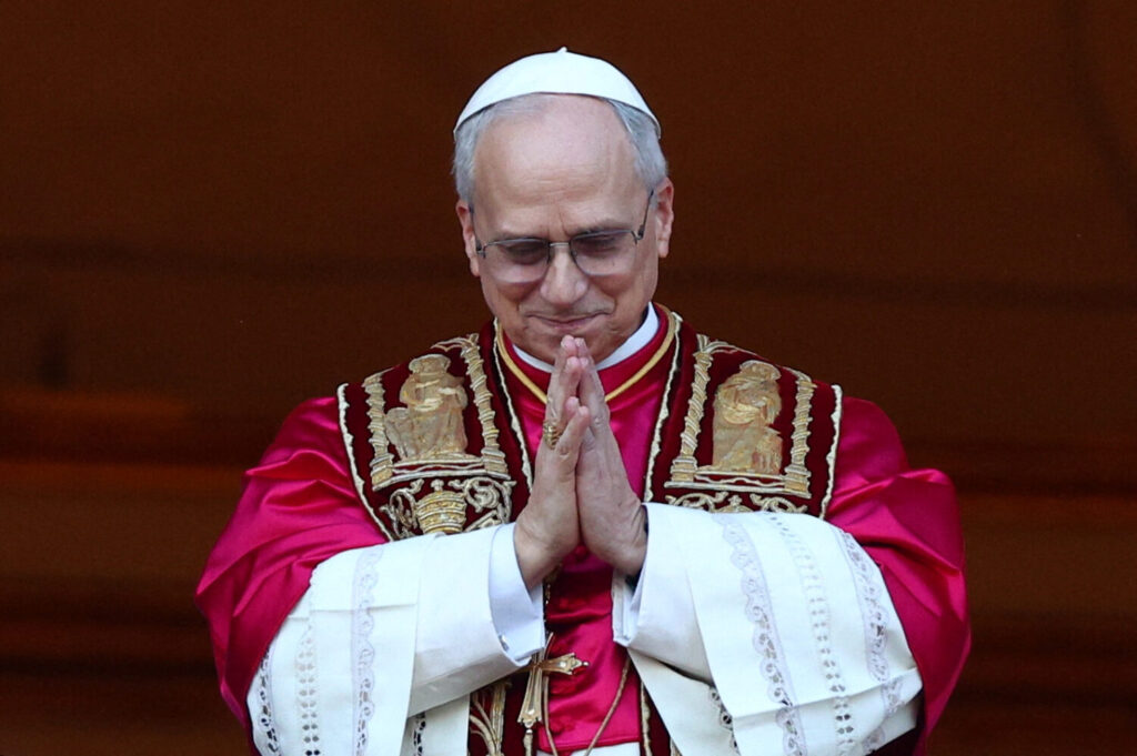 El recién elegido papa León XIV en la Basílica de San Pedro / REUTERS / Guglielmo Mangiapane