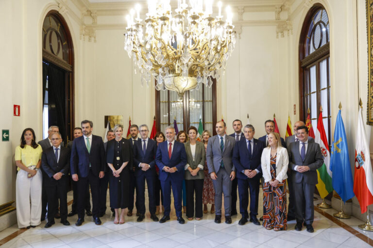 La Conferencia de Presidentes sigue adelante al aceptar el Gobierno todos los temas del PP