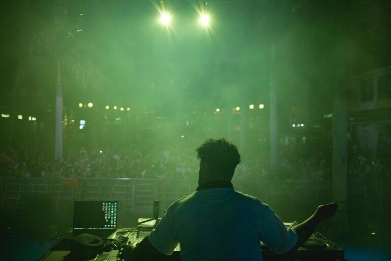 ‘Raíz & Flow’ llena de ritmo y canariedad la Plaza de la Candelaria