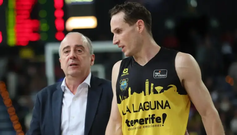 Marcelinho Huertas y Txus Vidorreta, algunos de los premiados por la BCL