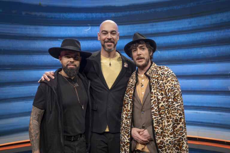 Althay Pérez y Fran Baraja cantan a la canariedad en ‘Una mala noche’