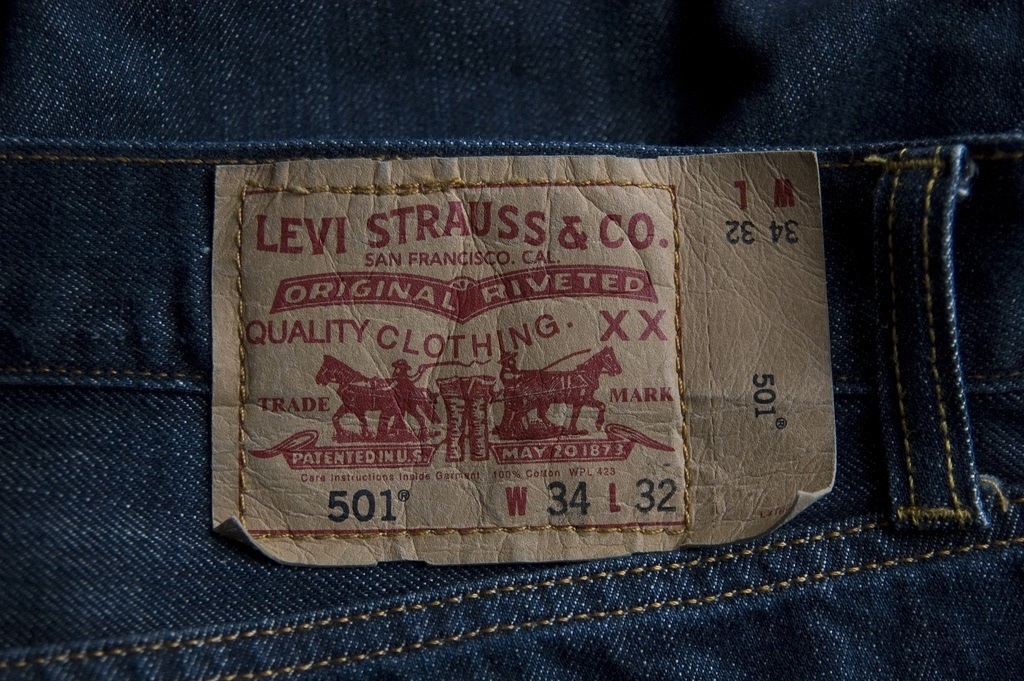 Vaquero de Levi Strauss, el hombre que pasó de vendedor a multimillonario gracias a los vaqueros, la prenda que cambió la moda.