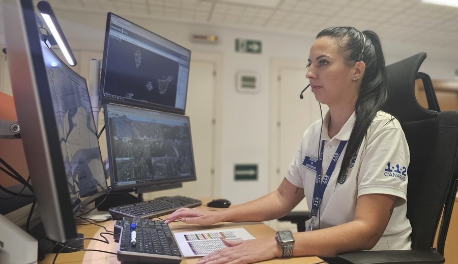 Herido moderado un motorista en una colisión con dos coches en la GC-1.