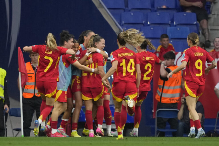 La Selección Femenina de España gana a Inglaterra y clasifica a semifinales de la Liga de Naciones