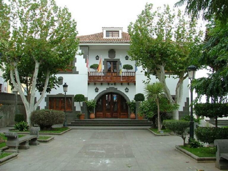 El pacto de gobierno de Firgas blindó su supervivencia con sanciones de 60.000 euros