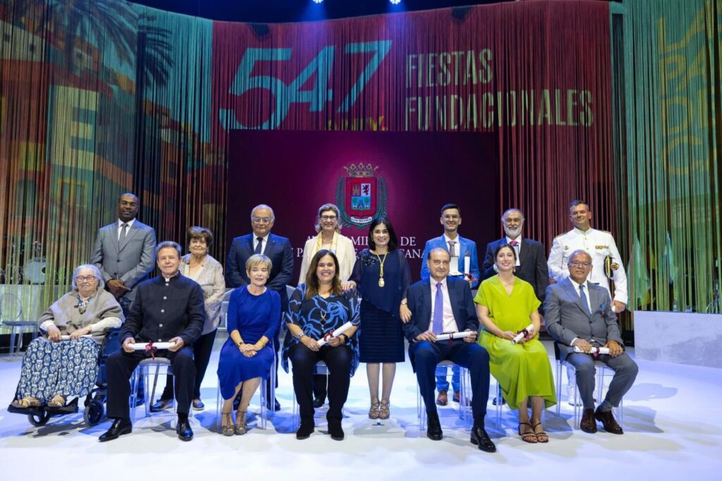 Acto de Honores y Distinciones en Las Palmas de Gran Canaria