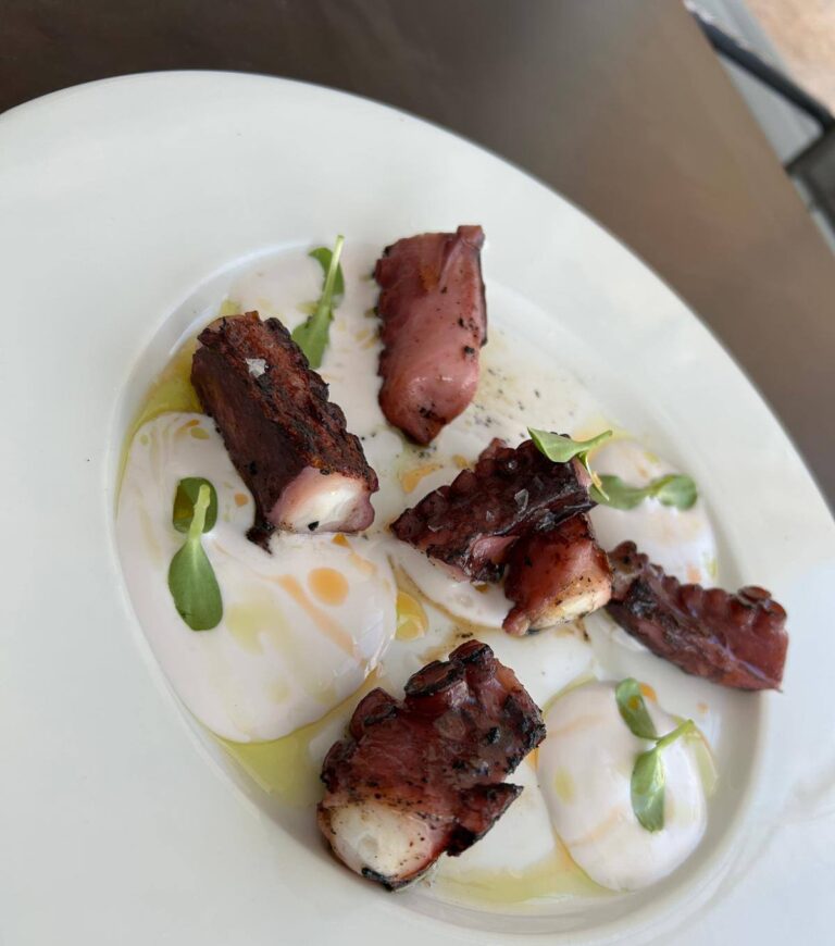 ‘Con cúrcuma’ sube el telón del verano con un festín de sabores y debates candentes