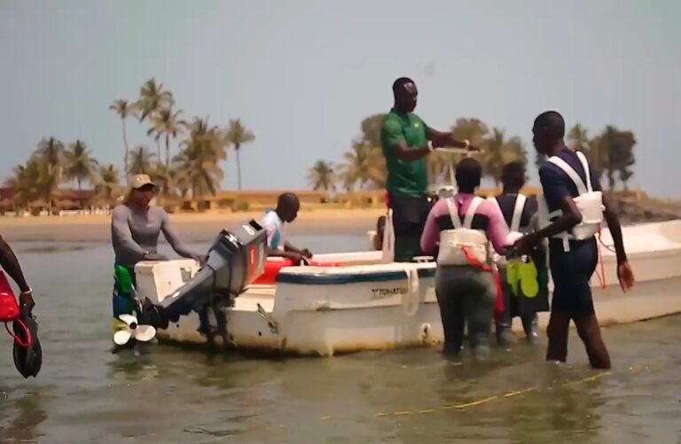 La ONG ‘Startup Corazón Solidario’ forma a rescatadores acuáticos en Gambia