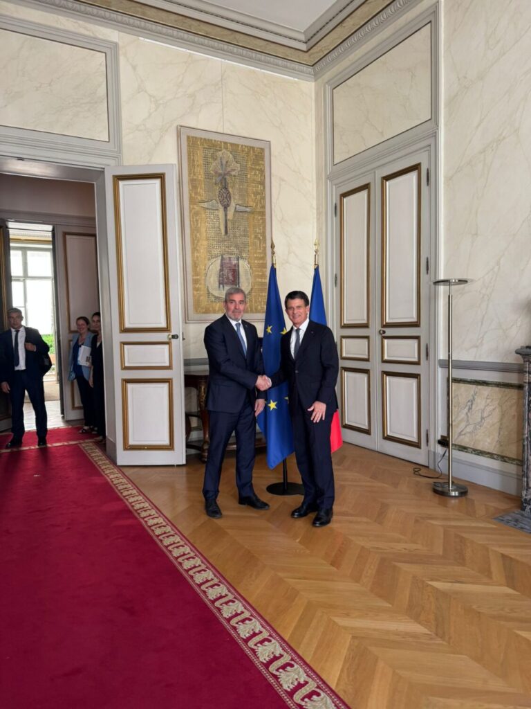 Clavijo y Valls acuerdan defender una subida del POSEI en la UE