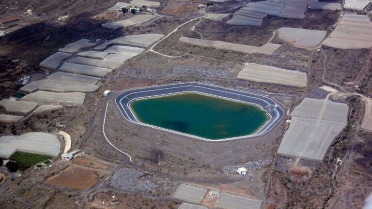 Tenerife descarta restricciones de agua este verano