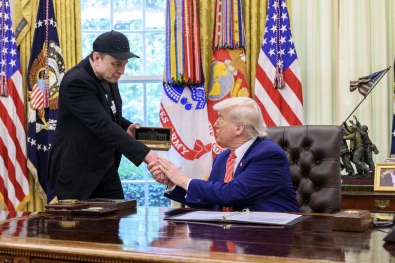 Musk eleva el tono contra Trump y tacha de «abominación repugnante» su proyecto de reforma fiscal