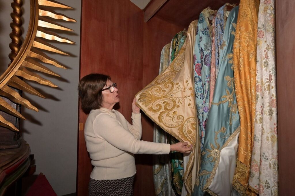 Las "camareras" de la Virgen de Los Reyes en El Hierro, un ejemplo de entrega y devoción