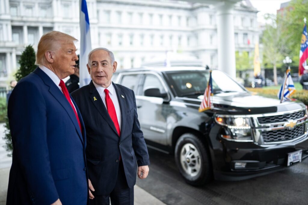 El presidente de Estados Unidos, Donald Trump, junto al primer ministro de Israel, Benjamin Netanyahu- Europa Press/Contacto/White House - Archivo50 cazas israelíes atacan una planta de centrifugadoras nucleares en Teherán