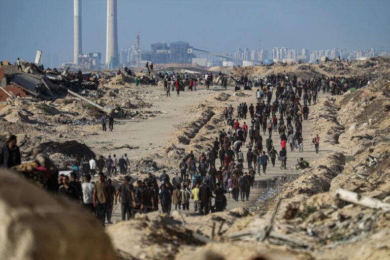 Al menos 34 muertos en dos operaciones militares paralelas de Israel en Gaza