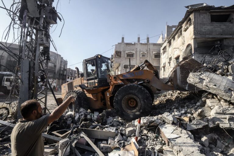 Mueren 20 palestinos en dos bombardeos de Israel