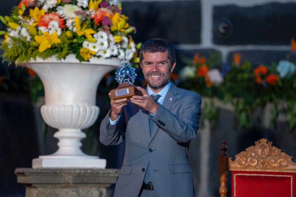 El rector de la ULL, pregonero de las Fiestas Lustrales 2025 de la Virgen de las Nieves/ Ayuntamiento de Santa Cruz de La Palma.