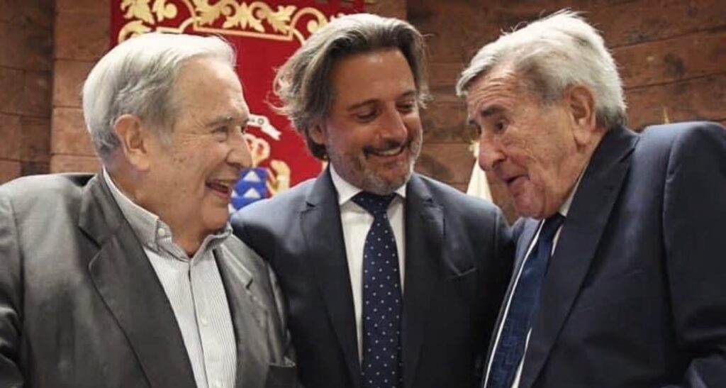 Fotografía compartida por Gustavo Matos en X para recordar a Manuel Hermoso