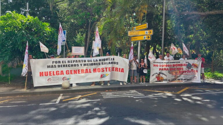 El Gobierno canario se abre a mediar en el conflicto entre sindicatos y patronal de la hostelería de Santa Cruz de Tenerife