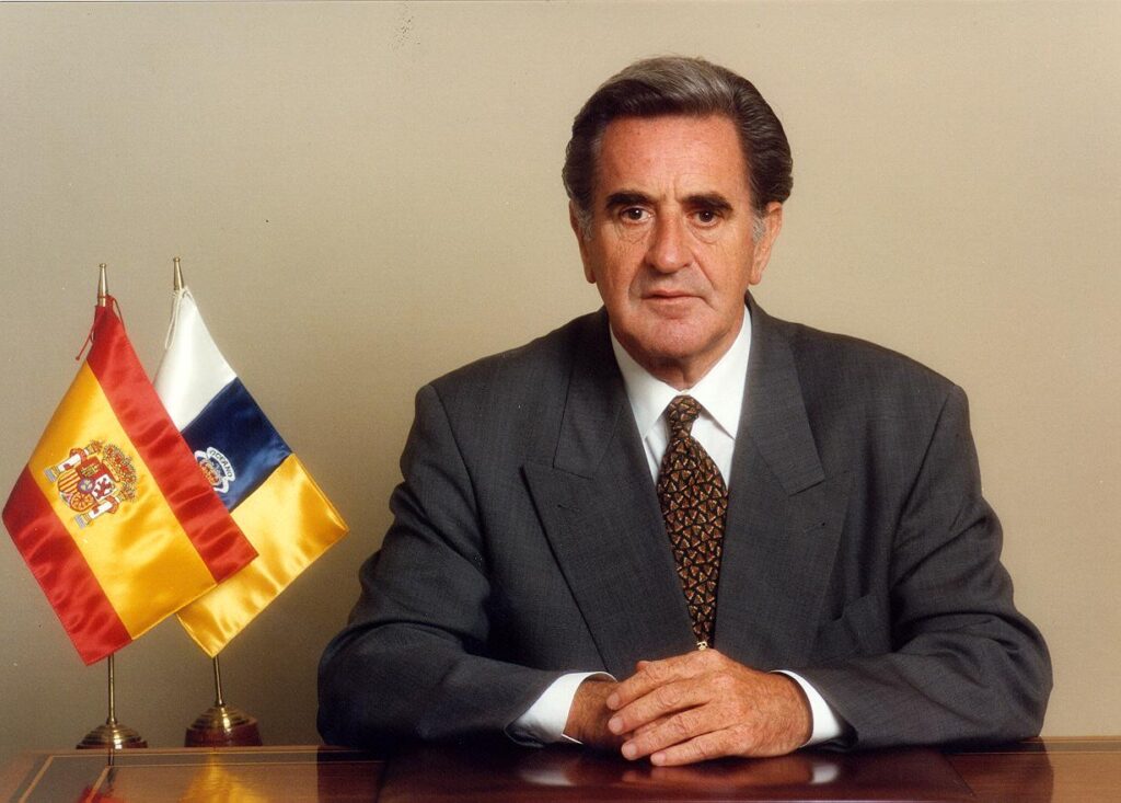 Manuel Hermoso en una imagen de archivo mientras era presidente de Canarias / Archivo