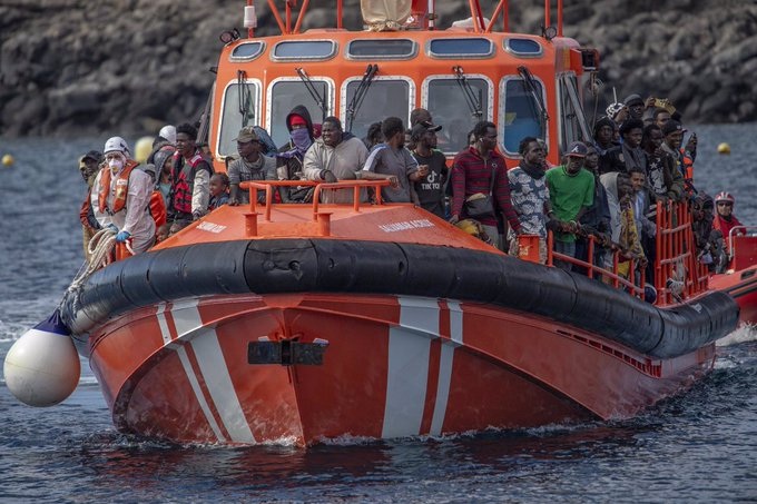 Canarias recibe la resolución de alta de 827 menores migrantes solicitantes de asilo en el sistema nacional