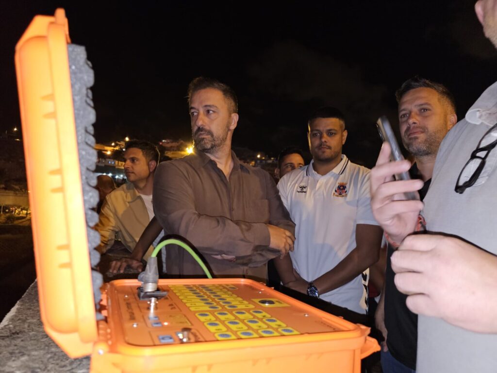 Miles de personas participaron en la Fiesta de San Juan en Telde